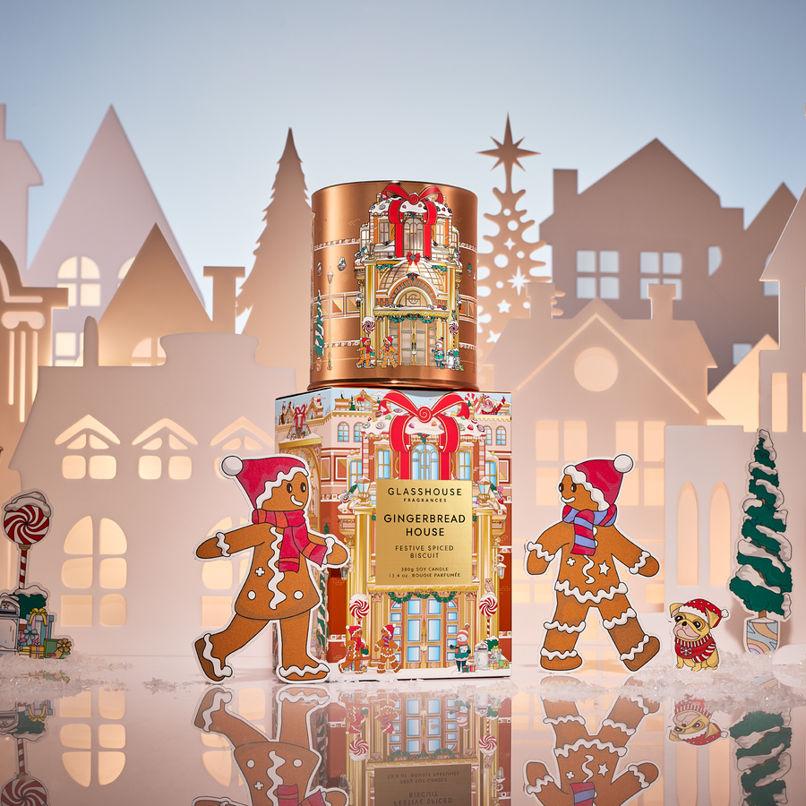 Gingerbread House Candle 380g