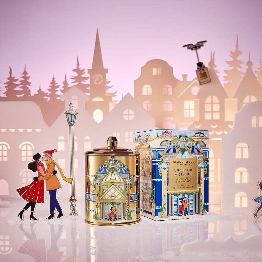 Under The Mistletoe Candle 380g